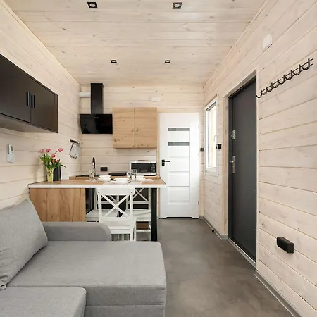 Wakacyjny Z Ogródkiem W Pobierowie Niedaleko Plaży By Renters Pobierowo