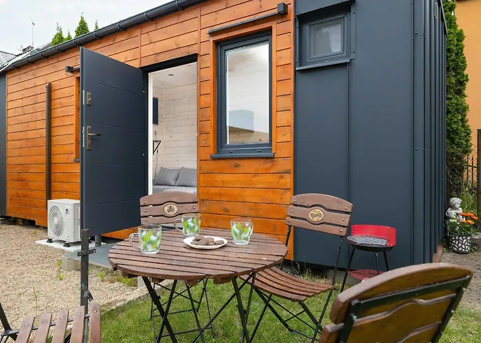 Wakacyjny Z Ogrodkiem W Pobierowie Niedaleko Plazy By Renters