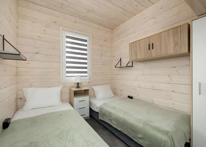 Feriehus Wakacyjny Z Ogrodkiem W Pobierowie Niedaleko Plazy By Renters *