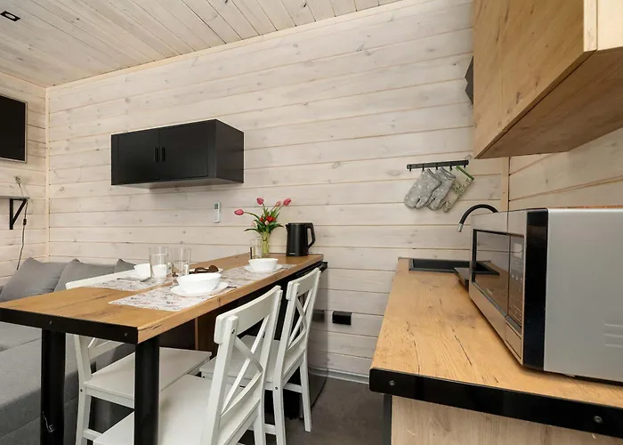 Wakacyjny Z Ogrodkiem W Pobierowie Niedaleko Plazy By Renters Feriehus Pobierowo